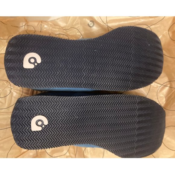 Never worn Gravis Makani sneakers - Picture 4 of 5